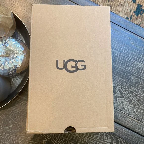 UGG  Goldenstar Slide Tan Leather 8 NWT 🏝️ 🏖️ - Picture 9 of 10